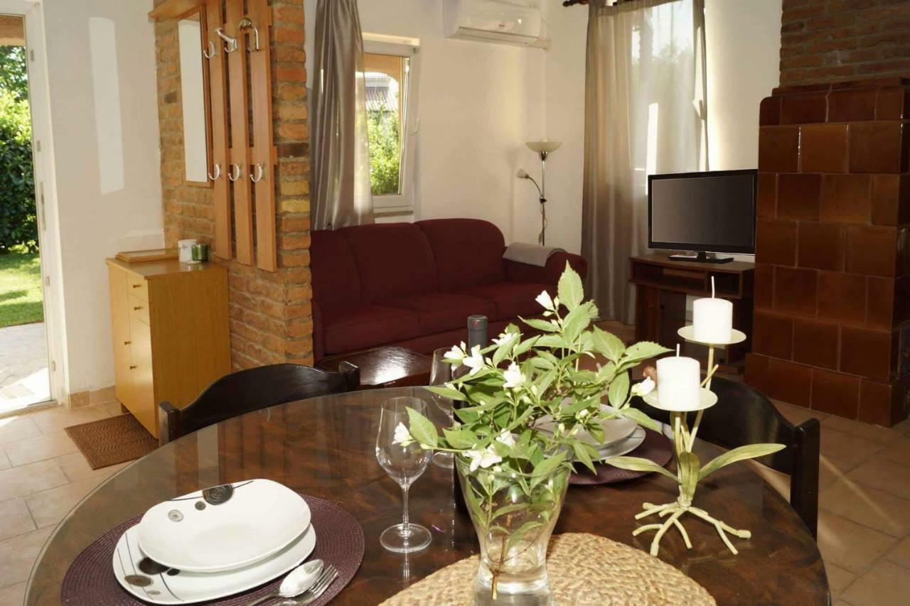 Апартаменты Apartman Eric Пула Экстерьер фото
