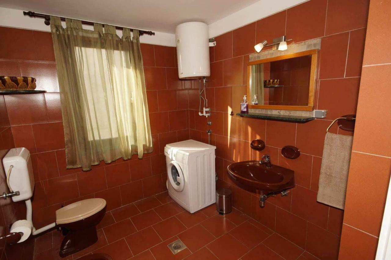 Апартаменты Apartman Eric Пула Экстерьер фото